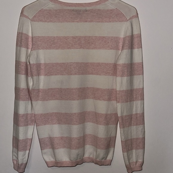 NWOT - Tommy Hilfiger White and Pink V-Neck Sweater - Picture 6 of 7